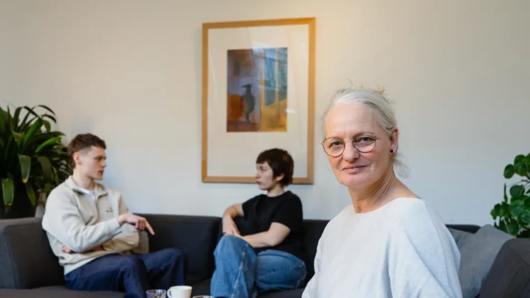 Professional in gesprek binnen het sociaal domein